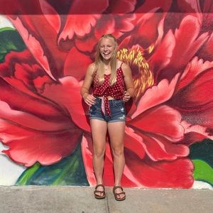 Meet your Posher, Savannah